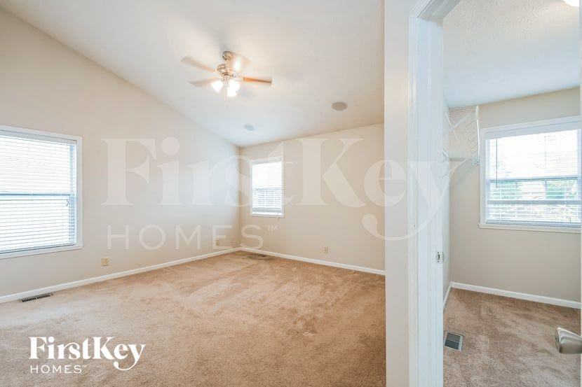 13065 Sweet Briar Pkwy - Photo 7 of 15