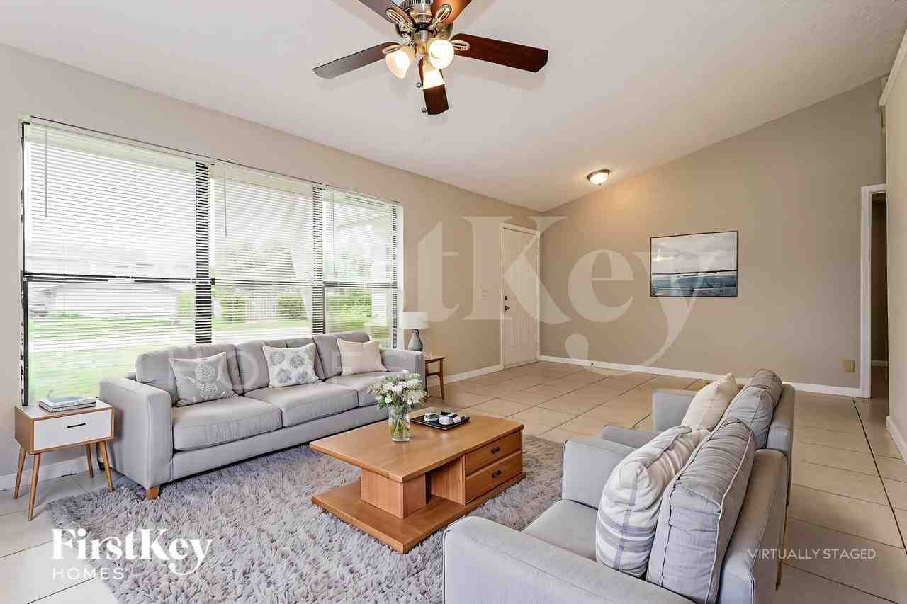 12351 Gingerwood Ln - Photo 3 of 19