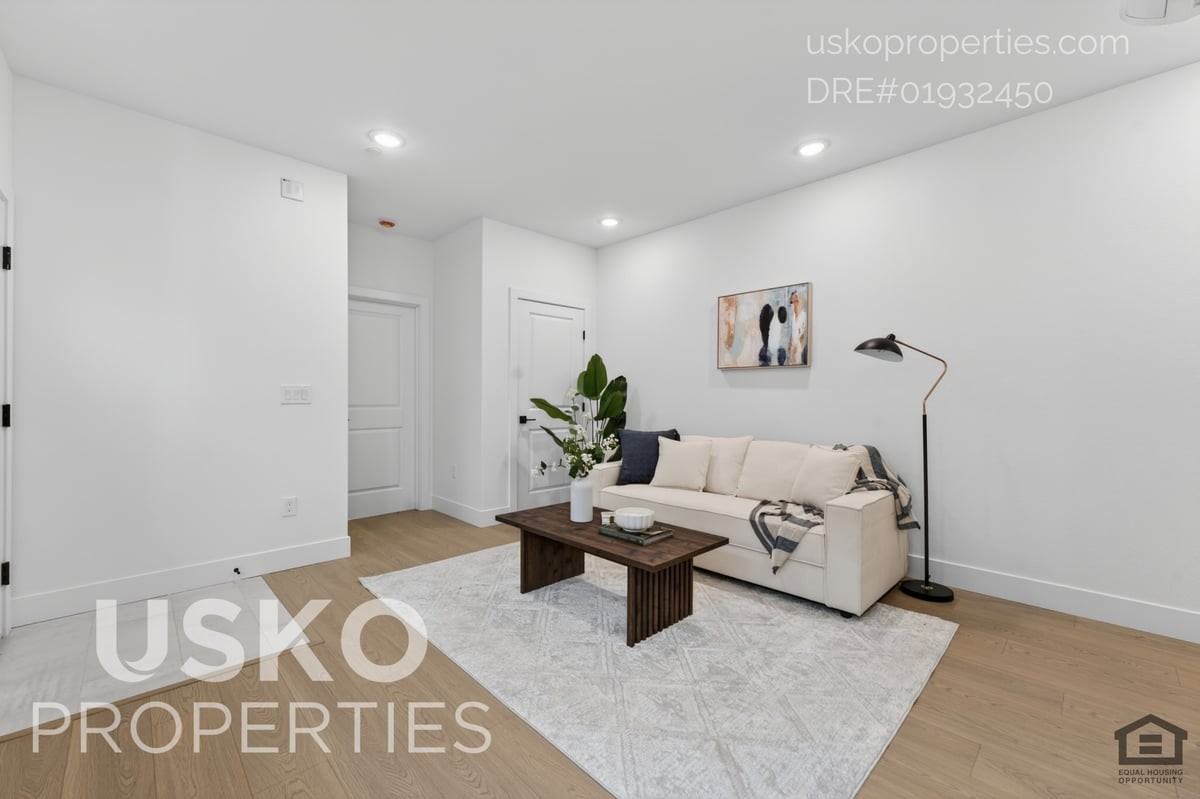 3240 X St - Photo 6 of 18