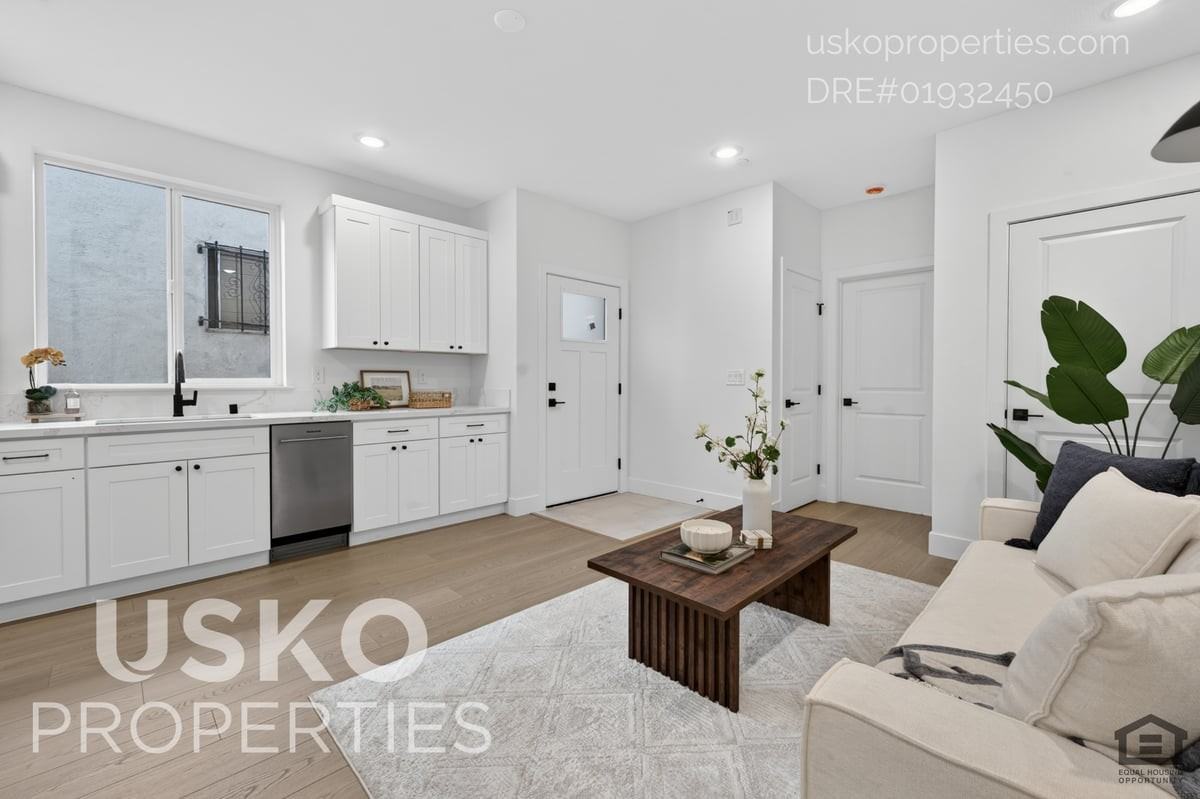 3240 X St - Photo 7 of 18