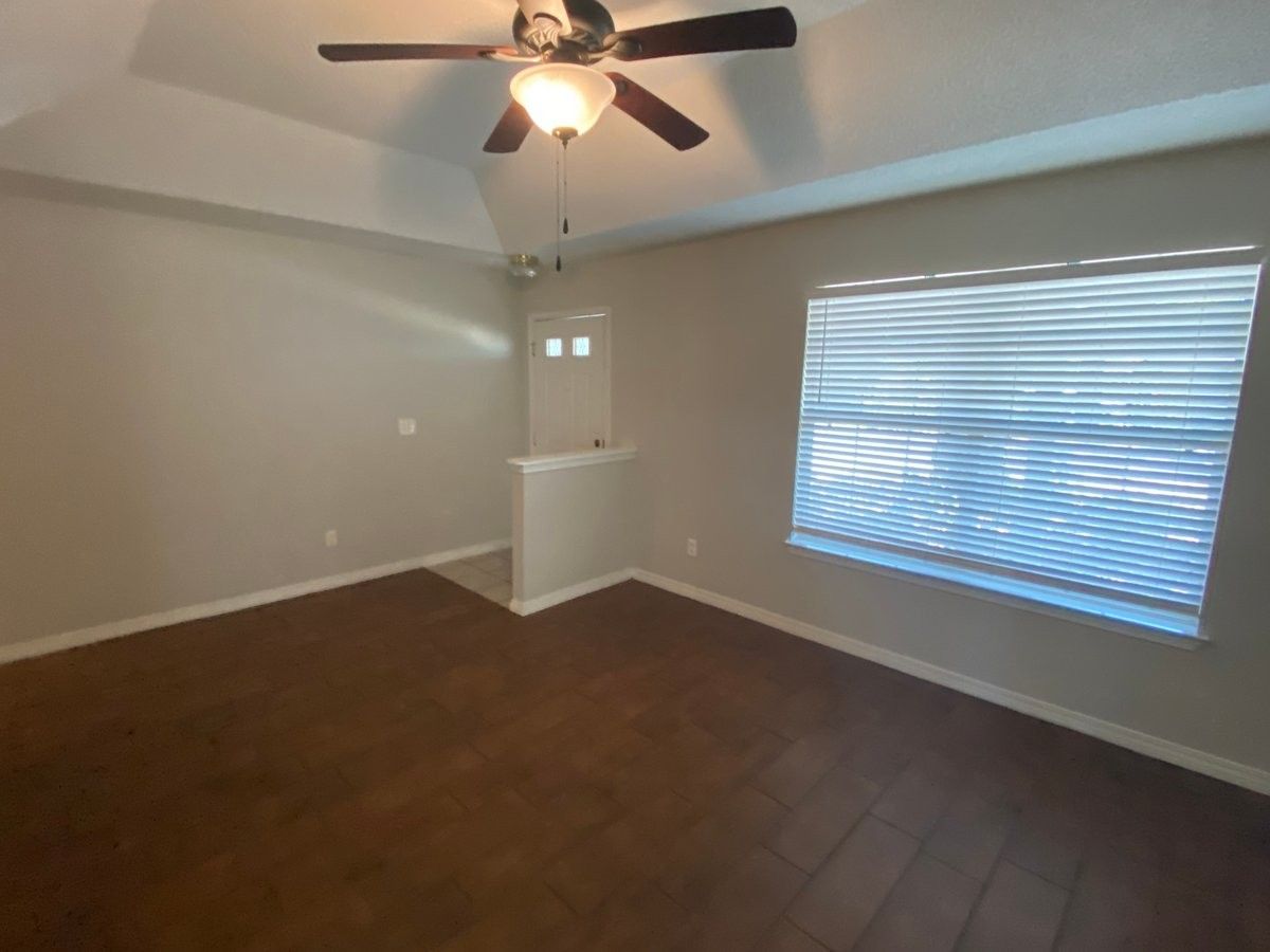 113 Oakhill Ave - Photo 2 of 14