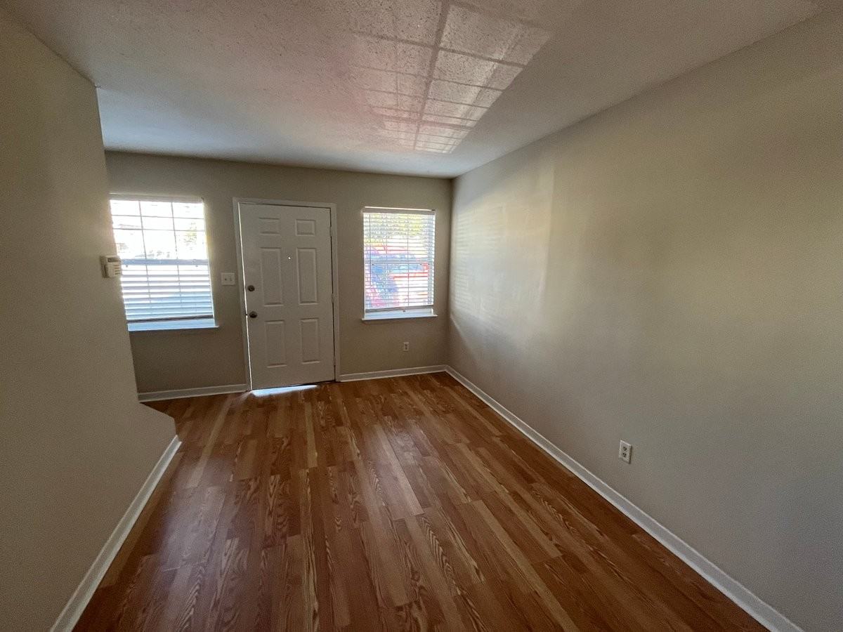 144 Alabama Ave Nw Unit A - Photo 2 of 11