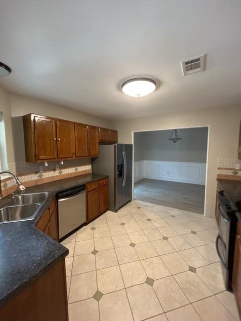 317 Springwood Cir - Photo 2 of 14