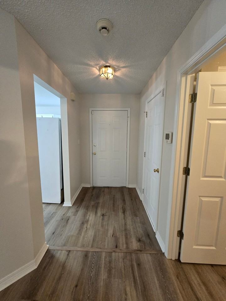 396 Brown Pl - Photo 3 of 24