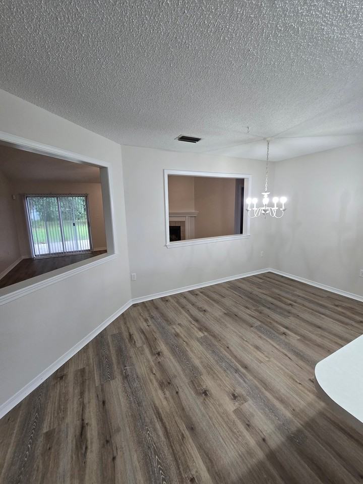 396 Brown Pl - Photo 6 of 24