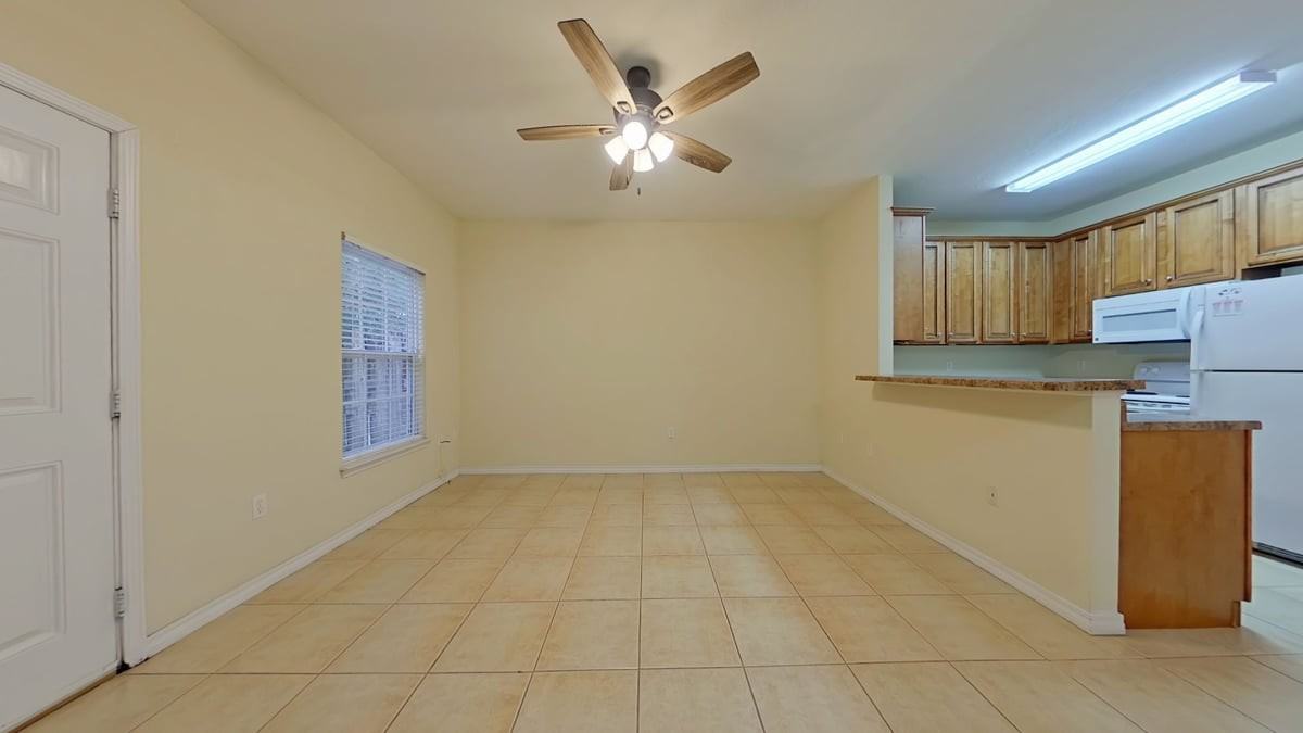 96 2nd Ave Unit C - Photo 4 of 11