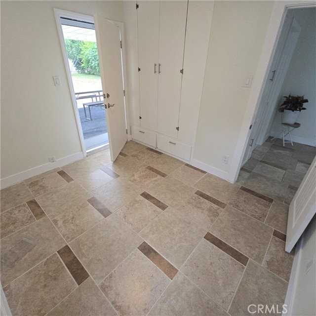 6704 Rhea Ave - Photo 3 of 8