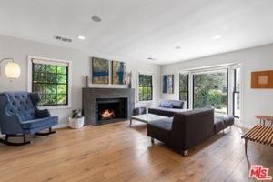 featured image of 12939 Dickens St