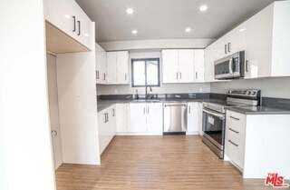 9904 Laurel Canyon Blvd - Photo 2 of 8