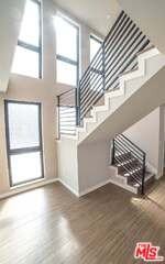 9904 Laurel Canyon Blvd - Photo 4 of 8