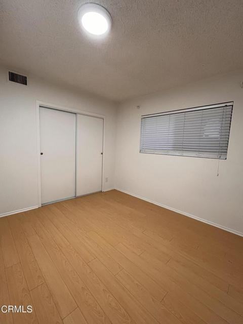 5154 Crown Ave - Photo 4 of 8