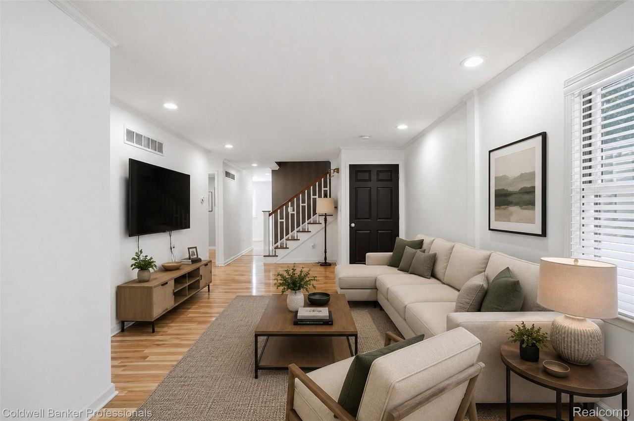 302 Yerkes St - Photo 5 of 36