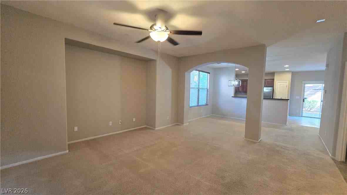 7227 Burnett Ave - Photo 5 of 29