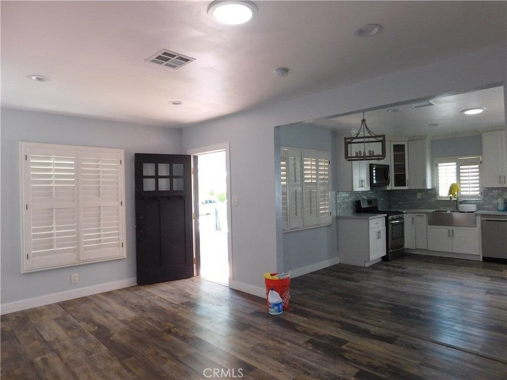 10414 Dorothy Ave - Photo 6 of 12