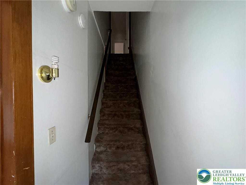 733 N 11th St ##2 - Photo 2 of 8