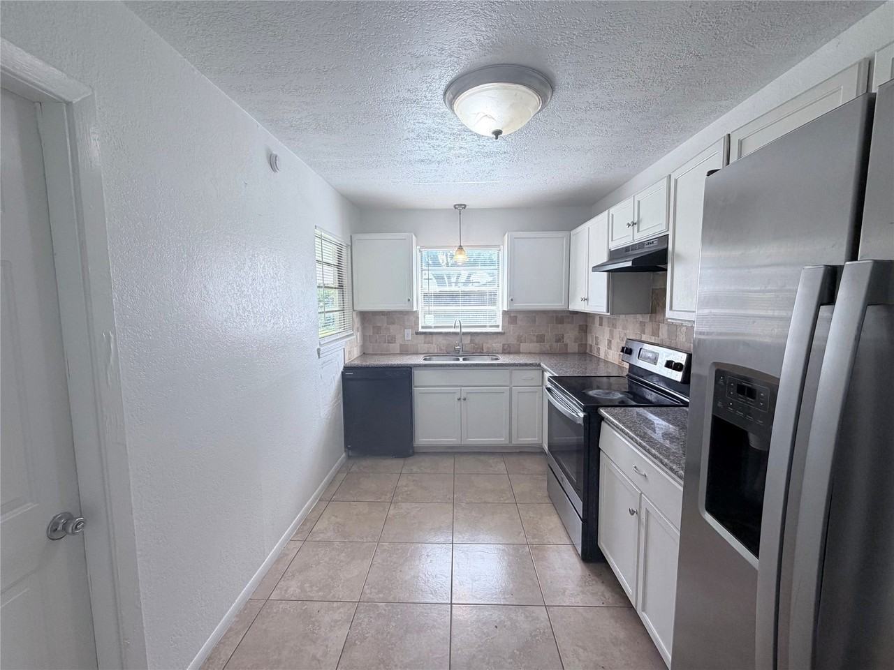 2217 Basket St - Photo 6 of 15