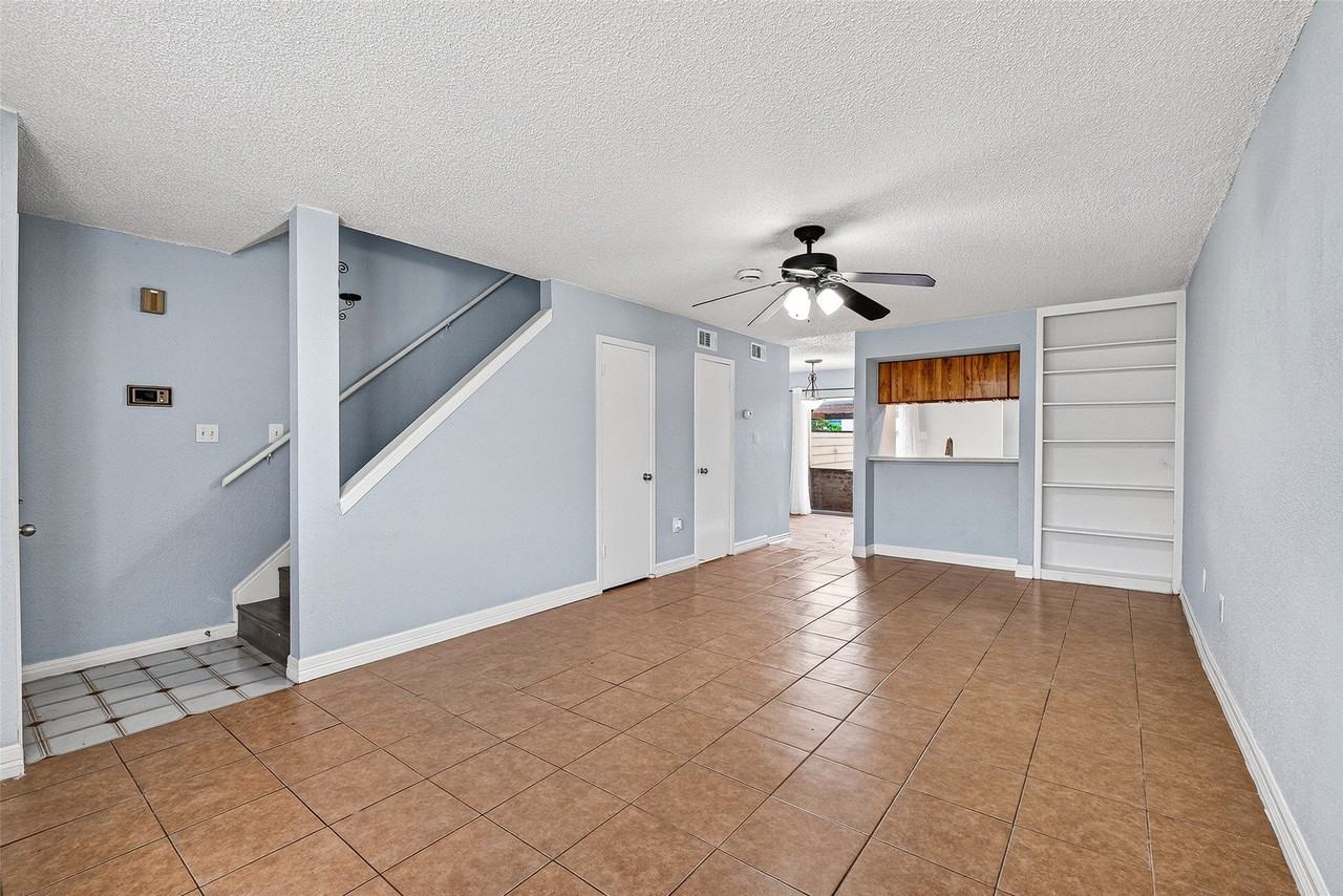 250 El Dorado Blvd - Photo 7 of 32