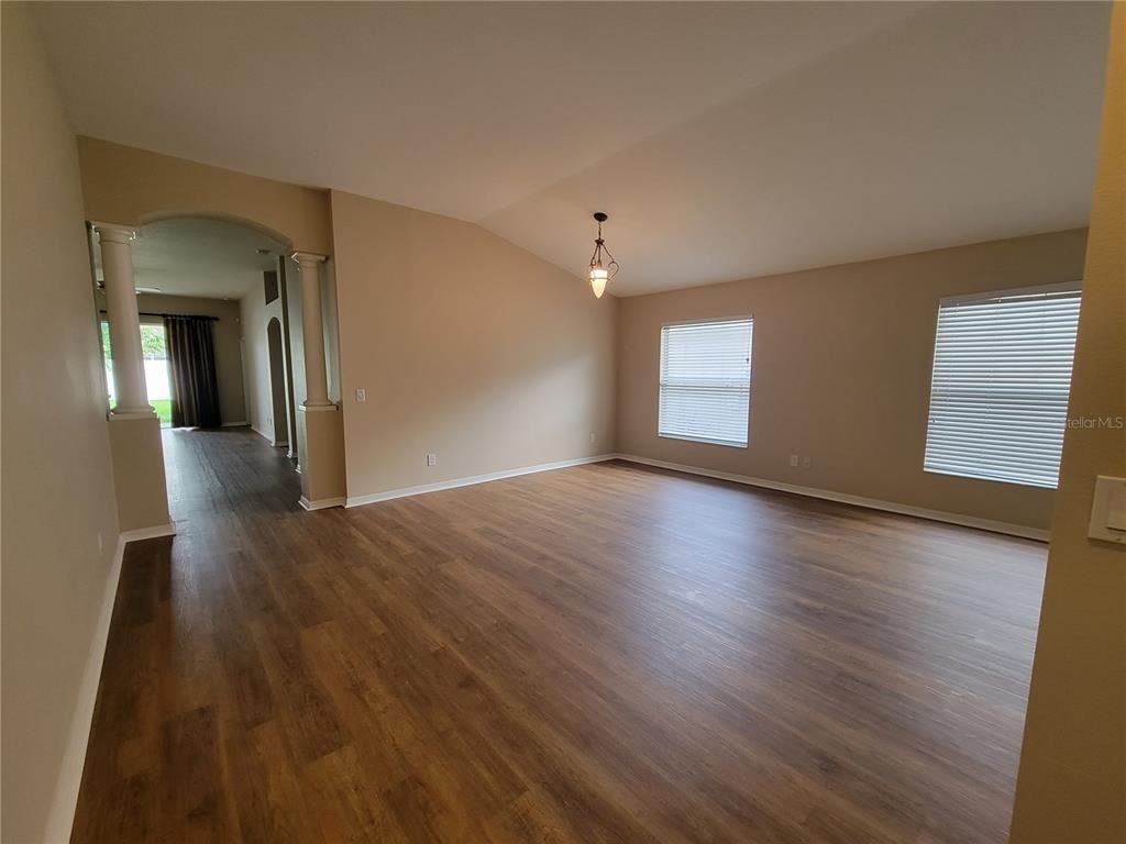 1125 Lumsden Pointe Blvd - Photo 2 of 12
