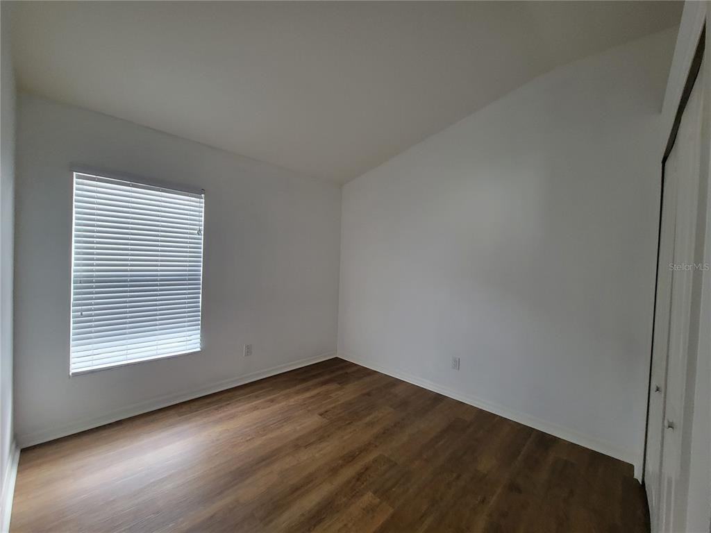 1125 Lumsden Pointe Blvd - Photo 7 of 12