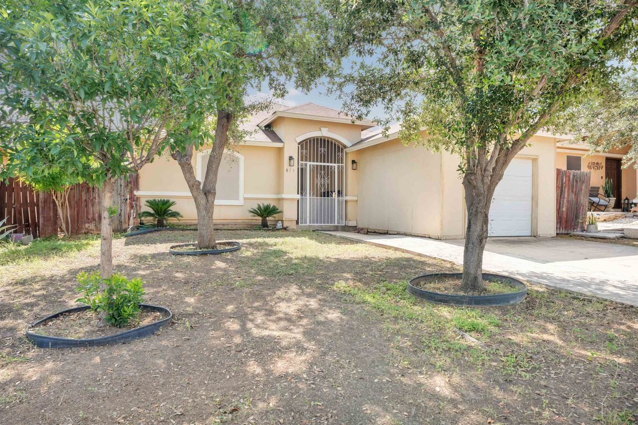 823 Witherspoon Loop - Photo 2 of 27