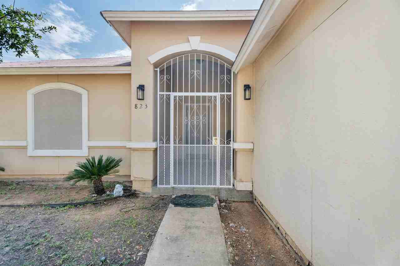 823 Witherspoon Loop - Photo 4 of 27