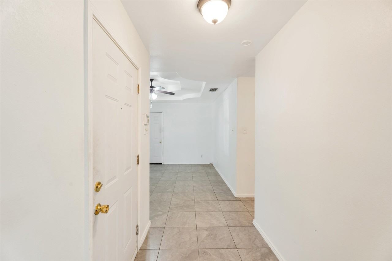 823 Witherspoon Loop - Photo 5 of 27