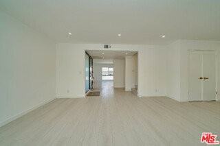 840 18th St #1 - Photo 3 of 8