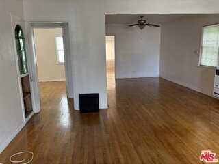 840 Rose Ave - Photo 3 of 8