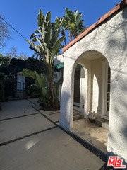 8711 Sherwood Dr - Photo 2 of 8