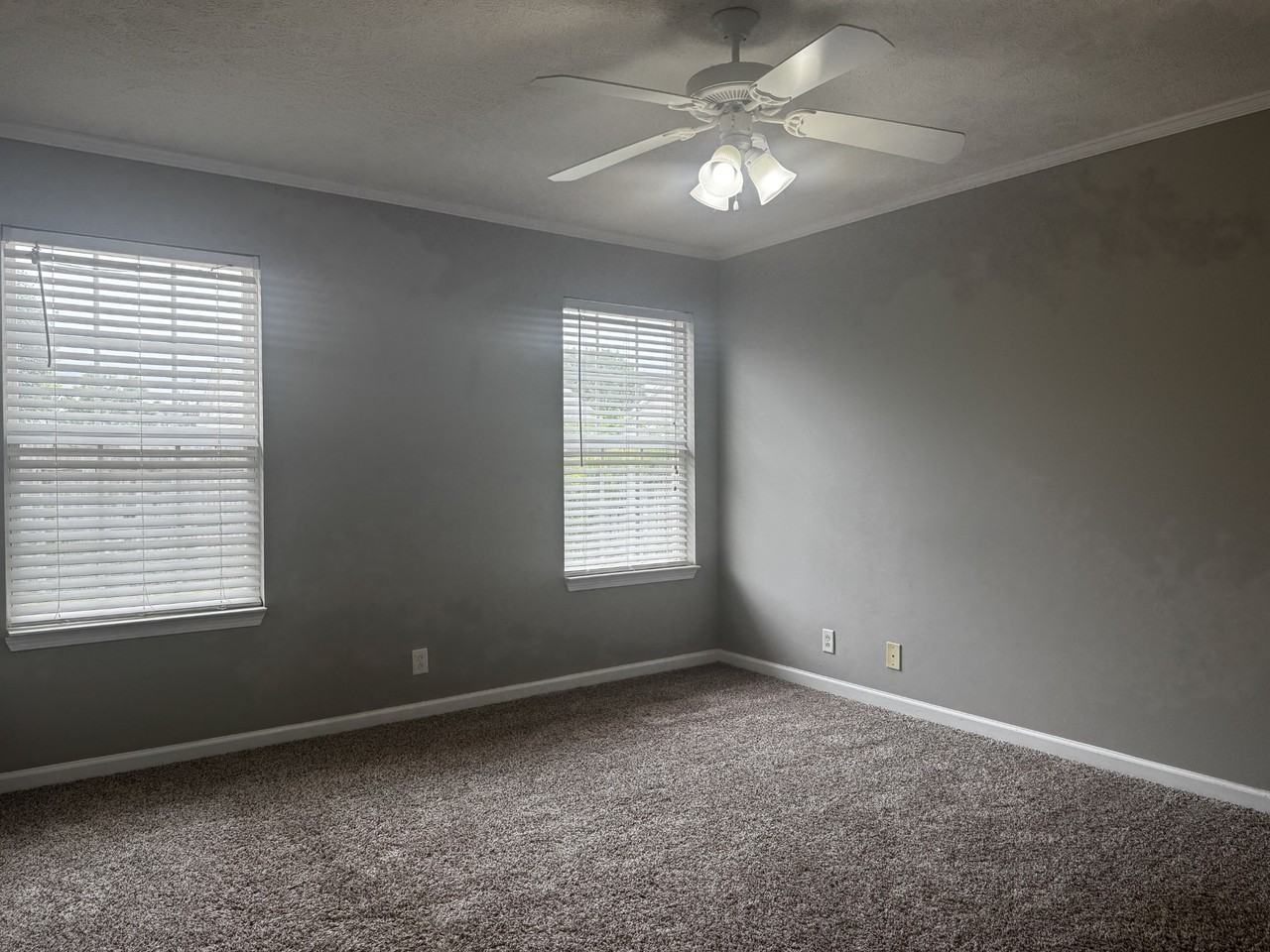 3044 Wellington Pl - Photo 6 of 12