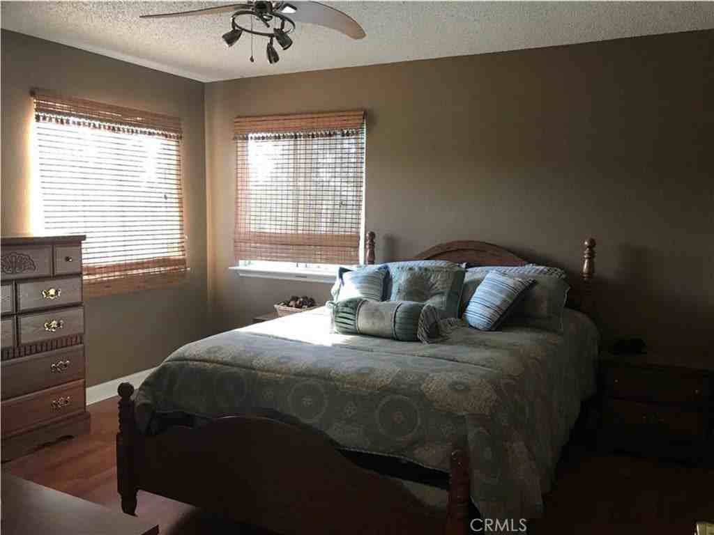 1534 Brookside Ave - Photo 7 of 13