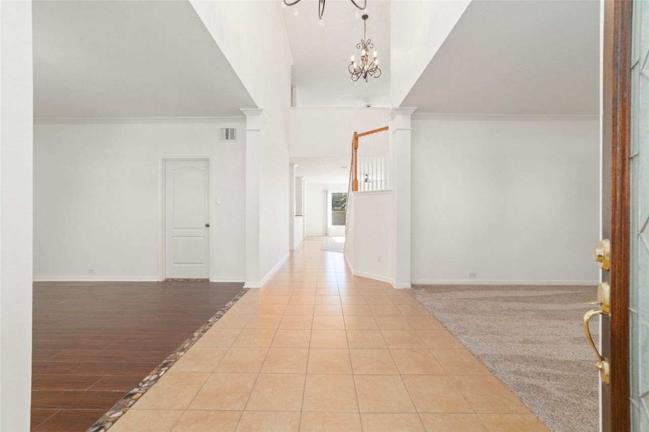 2618 Bridgestone Park Ln - Photo 6 of 49