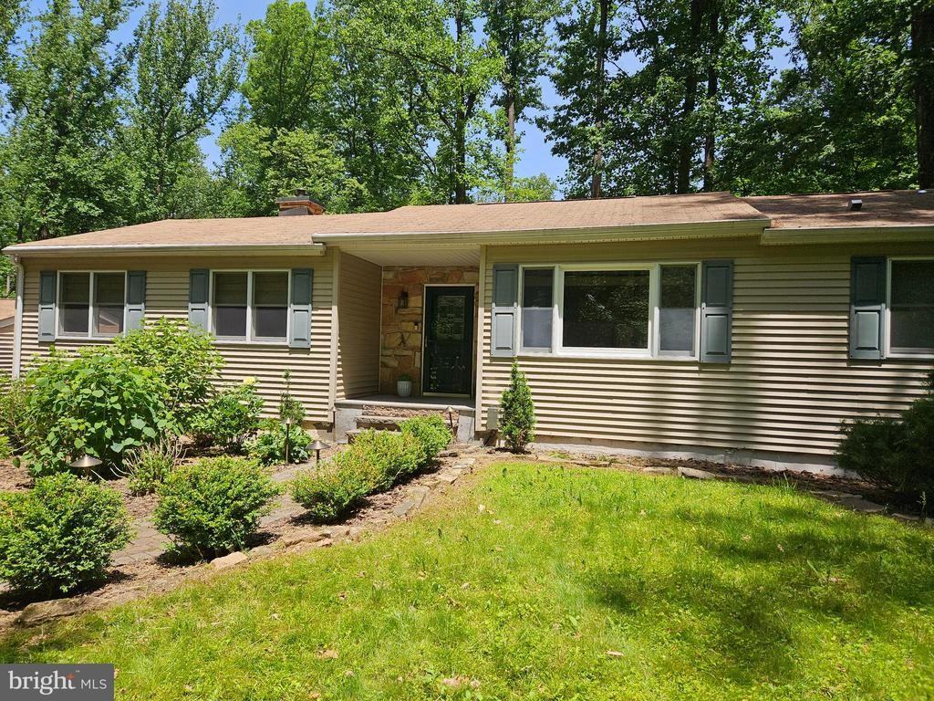 1244 Reed Ln - Photo 2 of 30