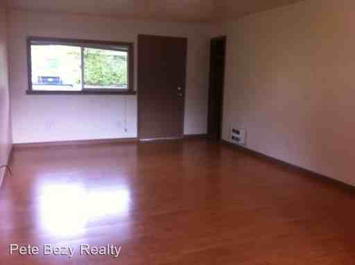 1501 Logan St - Photo 2 of 8