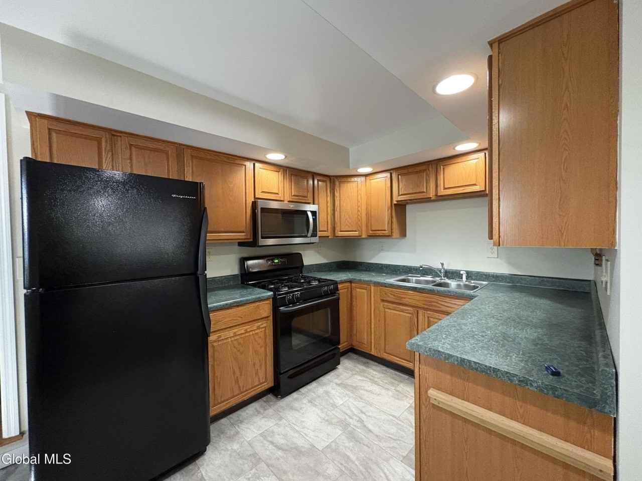 66 Northville Rd - Photo 5 of 10