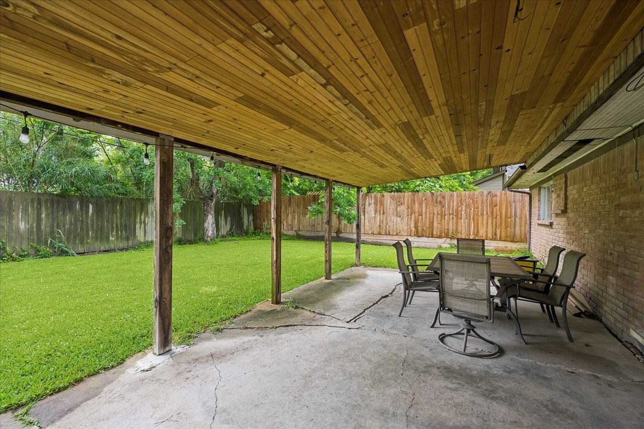 5526 Grape St - Photo 5 of 10