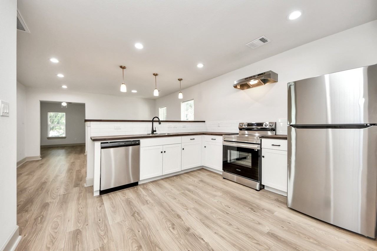 2919 Rosedale St - Photo 2 of 35