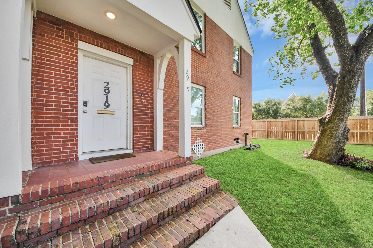 2919 Rosedale St - Photo 6 of 35