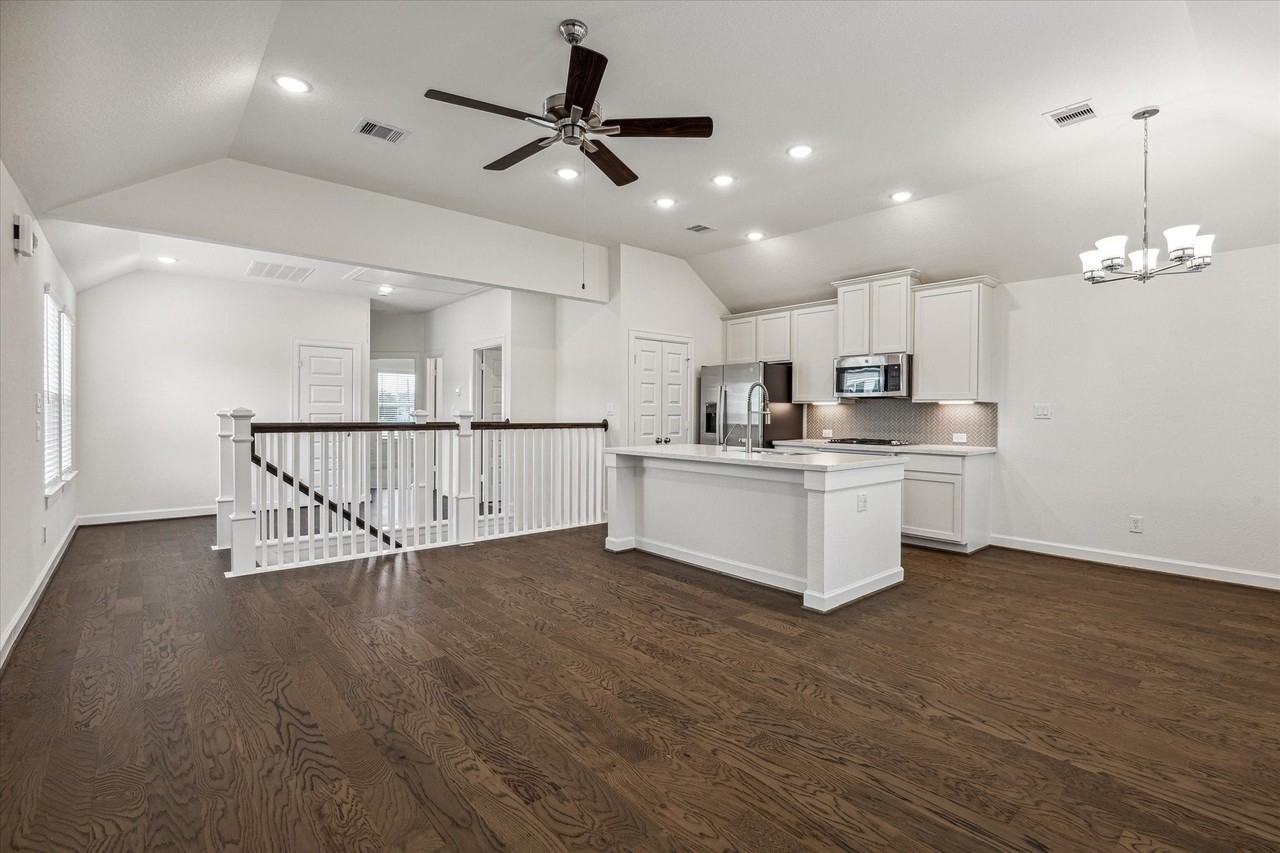 1906 Honey Mound Dr - Photo 4 of 20