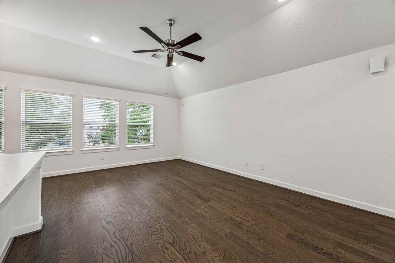 1906 Honey Mound Dr - Photo 6 of 20