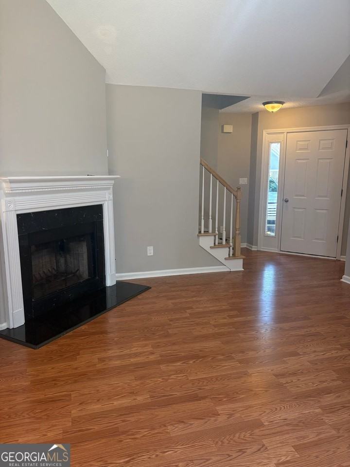 304 Everdale Rd - Photo 5 of 26