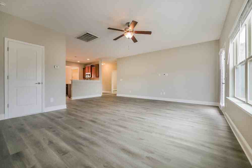 231 Galway Ln - Photo 4 of 16