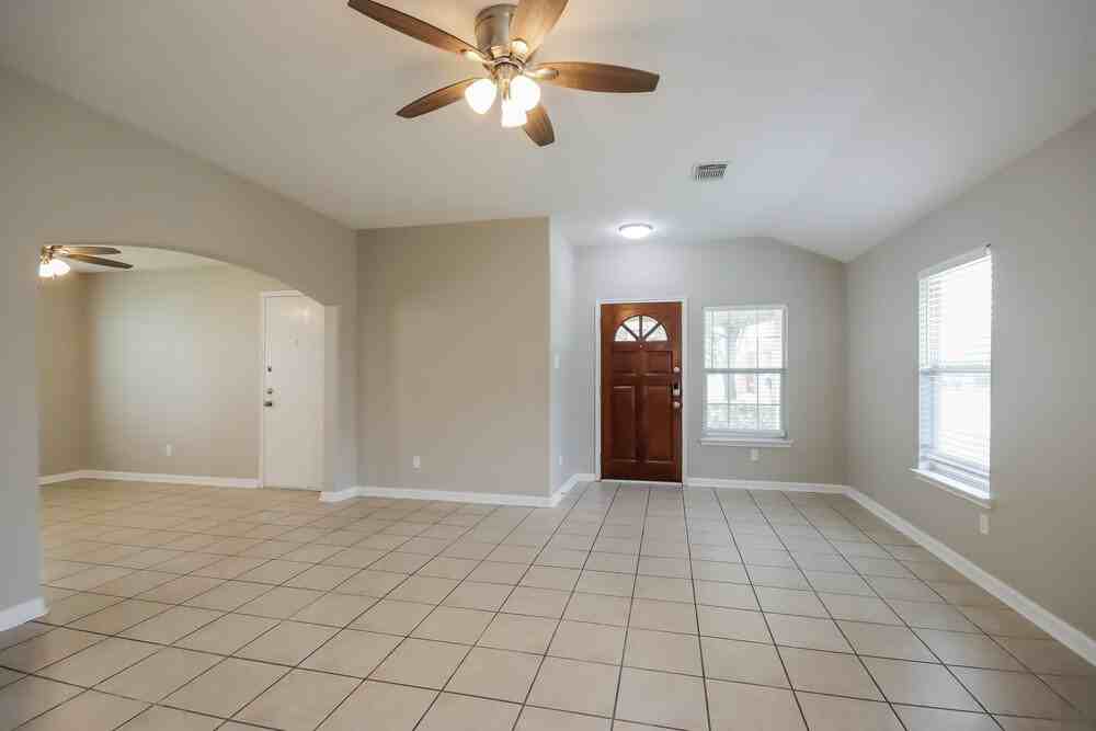 20022 Appaloosa Ridge Dr - Photo 4 of 16