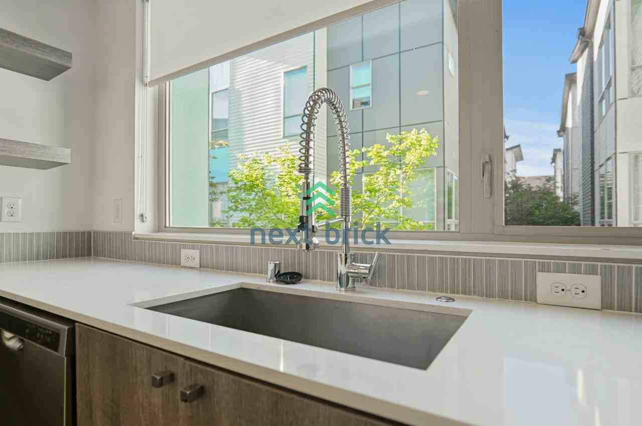 4731 35th Ave S - Photo 6 of 24