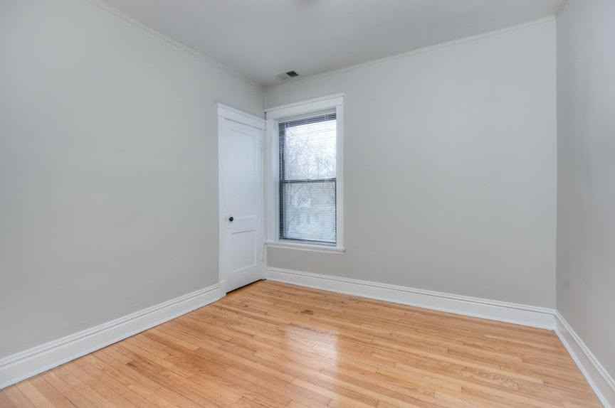 1211 W Catalpa Ave #3 - Photo 5 of 9