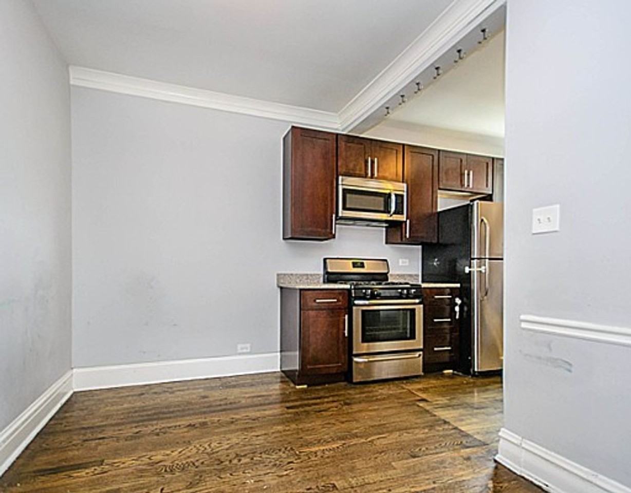 1451 W Balmoral Ave #1N - Photo 2 of 8