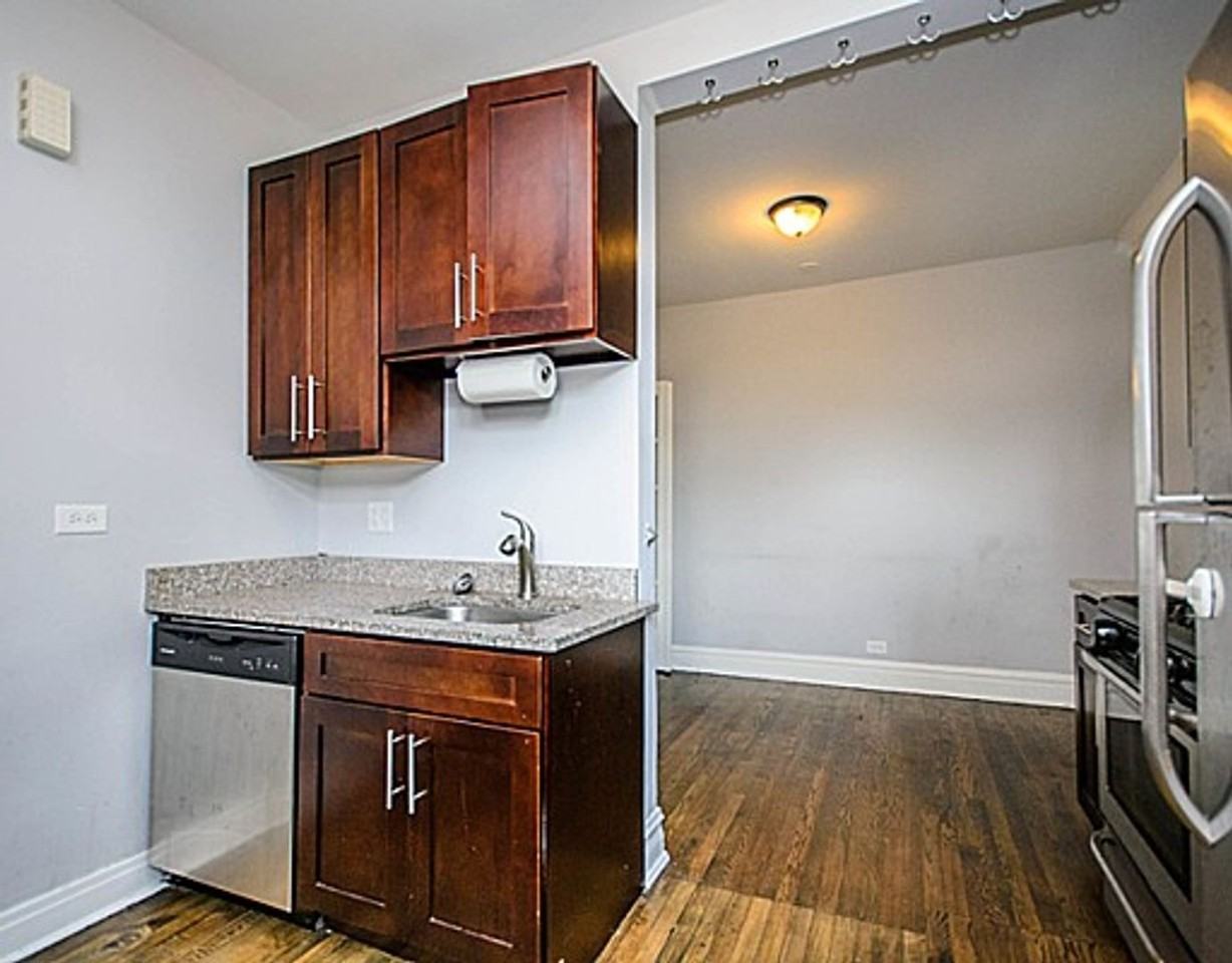 1451 W Balmoral Ave #1N - Photo 5 of 8