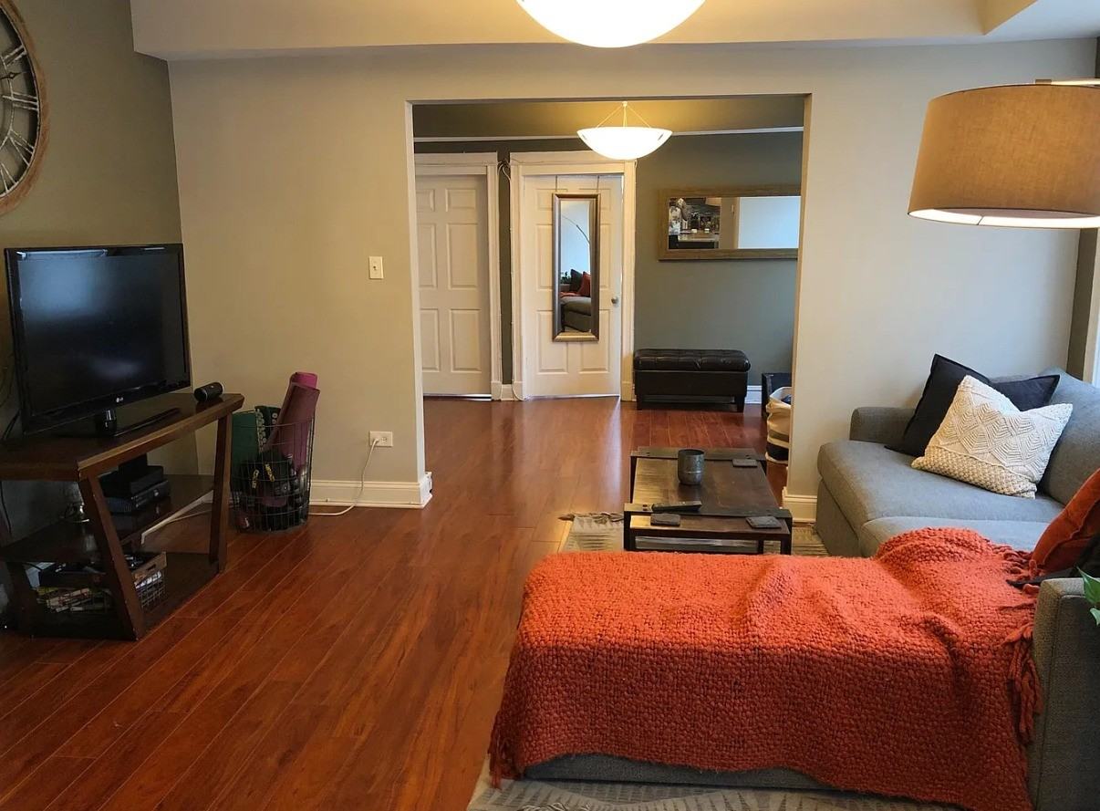 5454 N Broadway St #2 - Photo 2 of 7