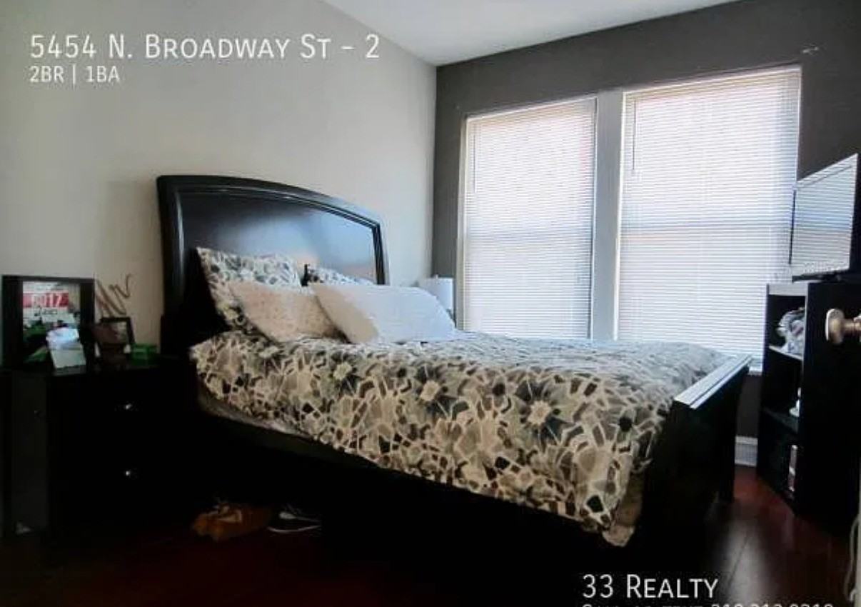 5454 N Broadway St #2 - Photo 4 of 7