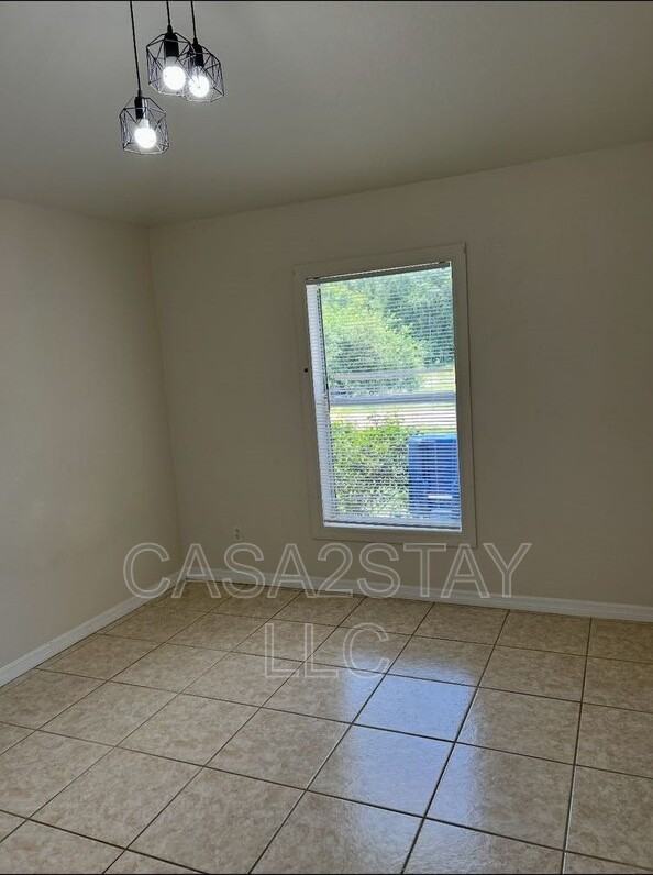 463 Piedmont St #463 - Photo 5 of 18